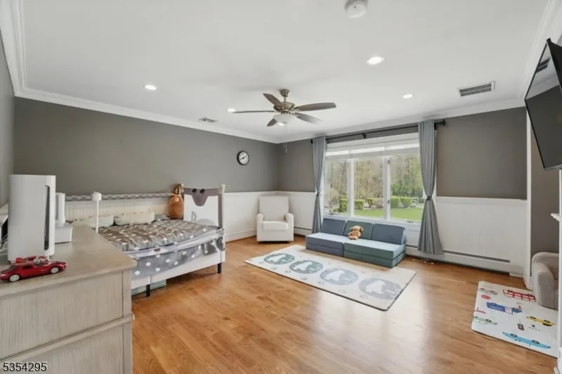 26 Hampshire, Mahwah, New Jersey, United States. - Photo 31