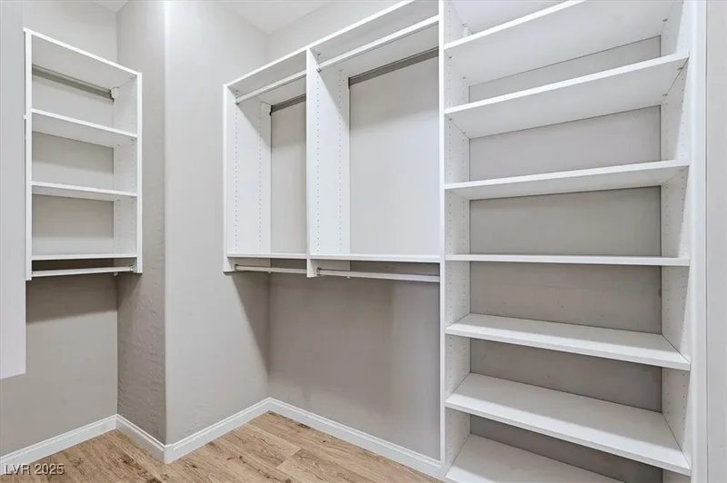 11844 Mino Rio Avenue, Las Vegas, Nevada, United States. - Photo 23