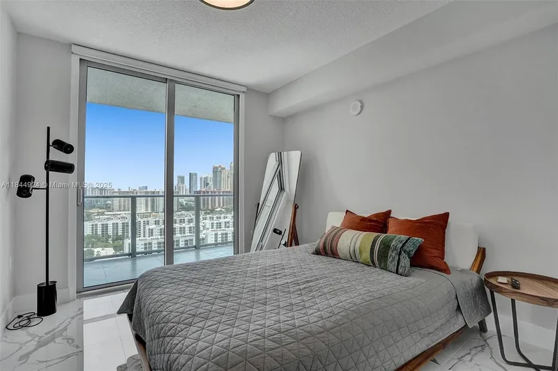 330 Sunny Isles Blvd 5-2207, Golden Beach, Florida, United States. - Photo 21