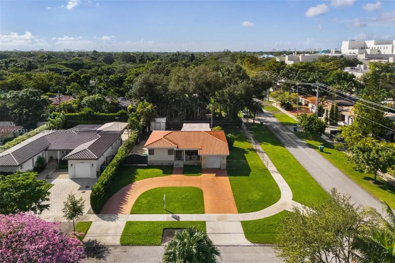 6040 SW 29th St, Miami, Florida, United States. - Photo 18