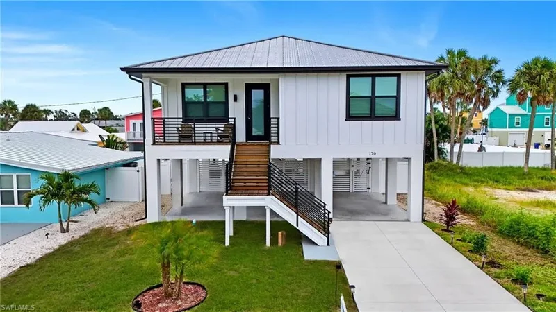 170 Washington AVE, Fort Myers Beach, Florida, United States. - Photo 19