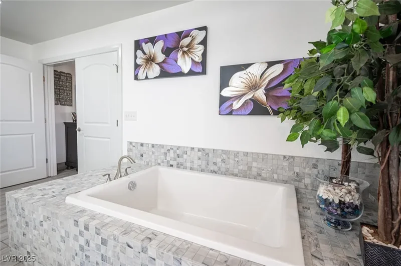 8610 Mohawk Street, Las Vegas, Nevada, United States. - Photo 48