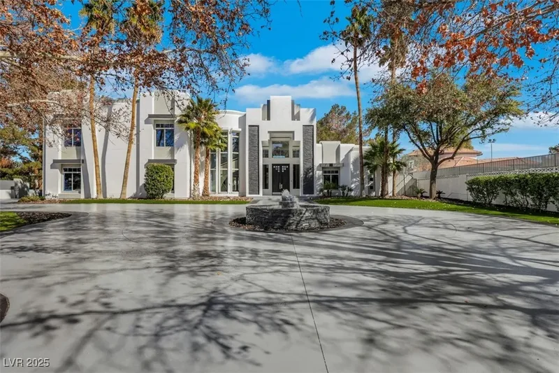 Single Family Residence in Las Vegas