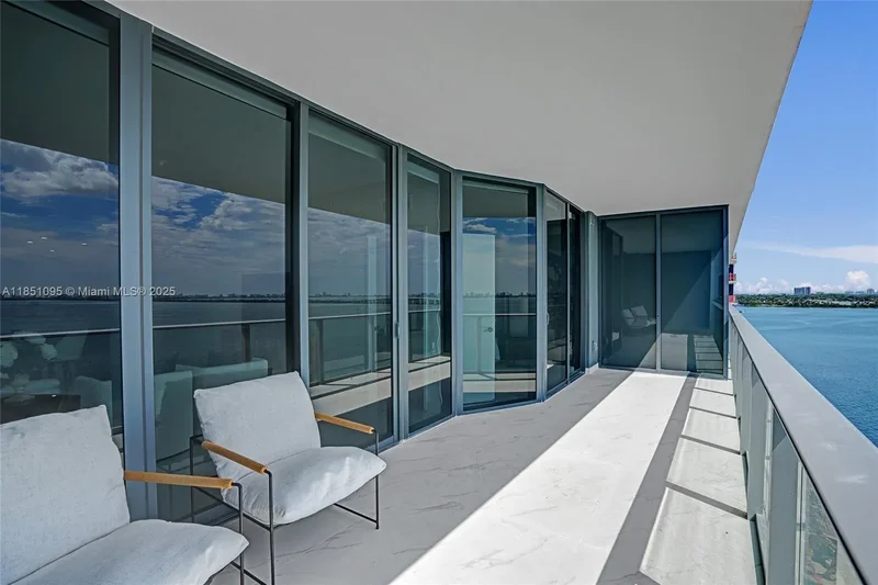 700 NE 24th St 806, Miami, Florida, United States. - Photo 2