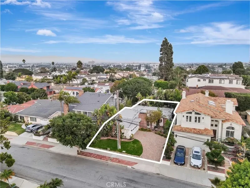 912 N Rowell, Manhattan Beach, California, United States. - Photo 46