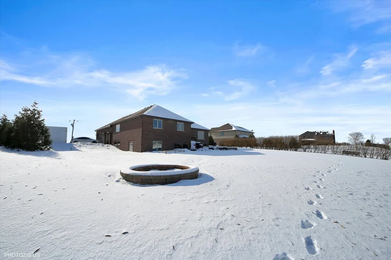 13520 W Delaney Road, New Lenox, Illinois, United States. - Photo 38