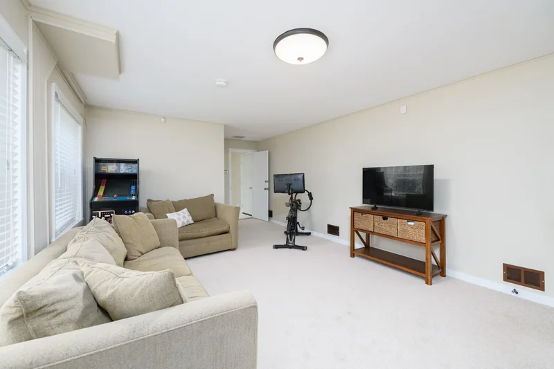 74 Fish Hawk Drive, Middletown, NJ 07748, North Middletown, New Jersey, United States. - Photo 17