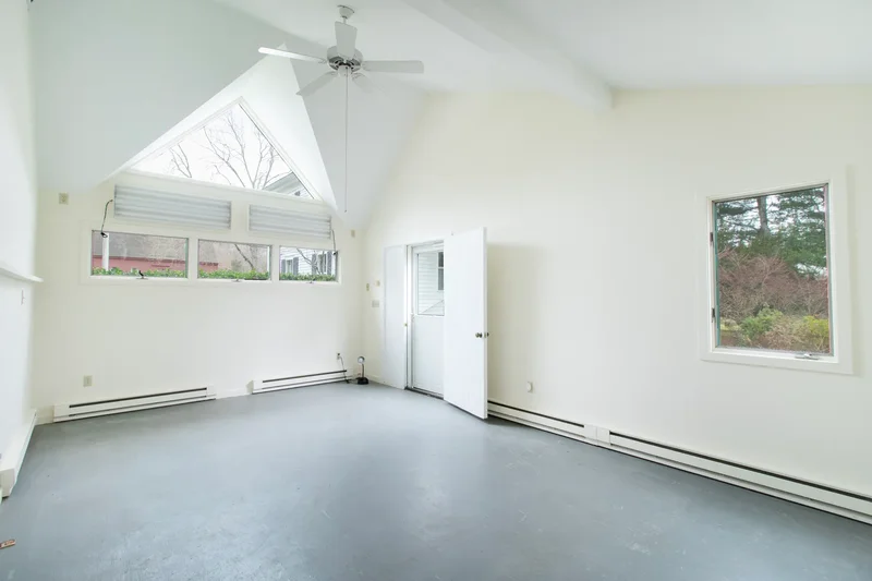 333 Clapboard Hill Road, Guilford, CT 06437, Guilford, Connecticut, United States. - Photo 27