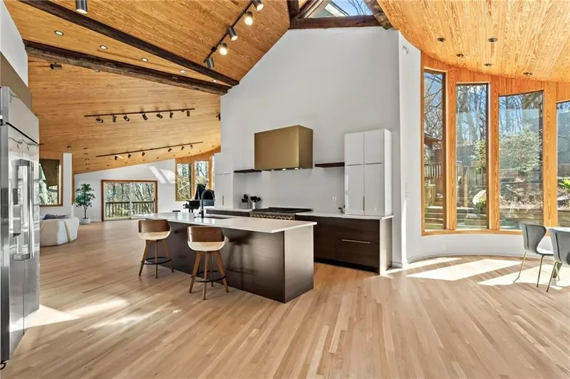 120 Laurel Drive NE, Atlanta, GA 30342, Atlanta, Georgia, United States. - Photo 64