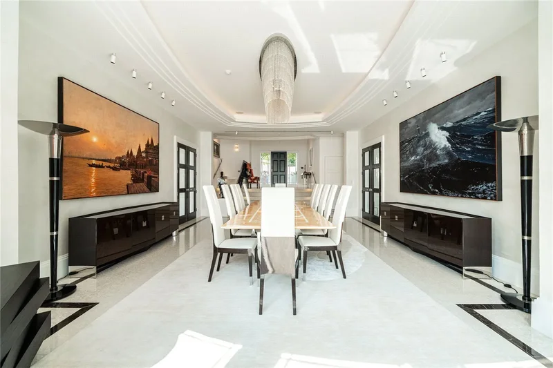 Rodona Road, St George's Hill, Weybridge, Surrey, Addlestone, England, United Kingdom. - Photo 10