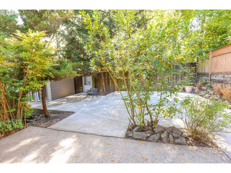 3794 Wilshire Ln, Eugene, OR 97405, Eugene, Oregon, United States. - Photo 32