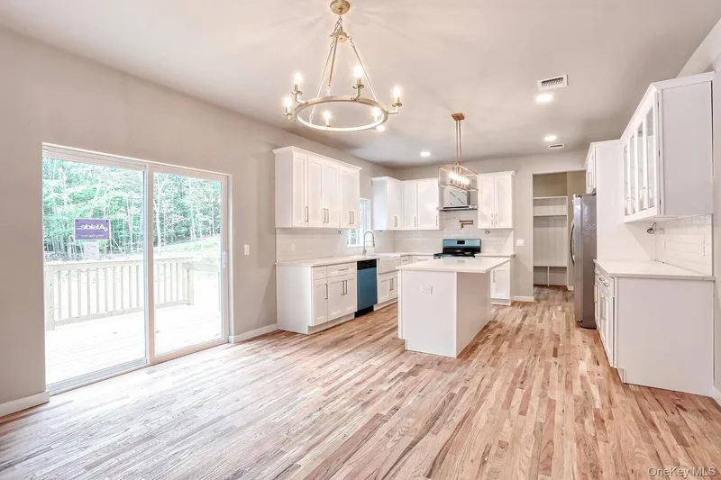 23 Forest Hills Lane, Otisville, NY 10963, Binghamton, New York, United States. - Photo 6