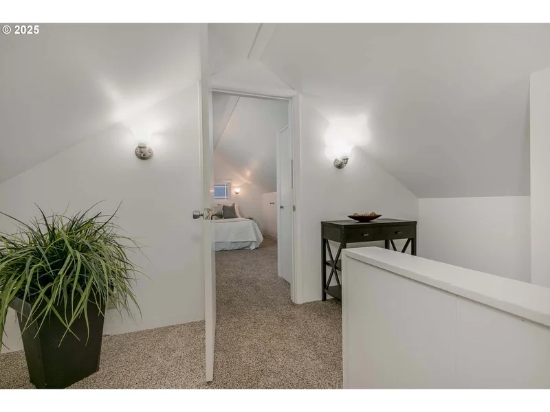2984 Floral Hill Dr, Eugene, OR 97403, Eugene, Oregon, United States. - Photo 19