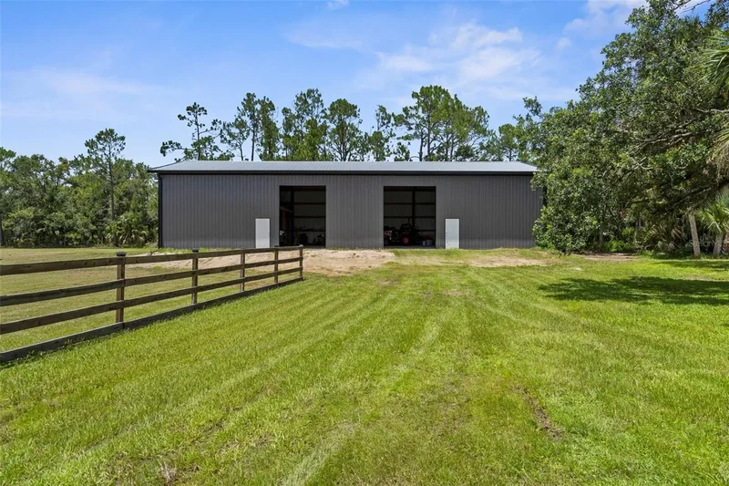 4060 WOODLAND BOULEVARD, NORTH PORT, FL 34291, North Port, Florida, United States. - Photo 14
