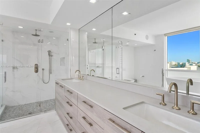 450 Alton Rd 901-902, Miami Beach, Florida, United States. - Photo 53