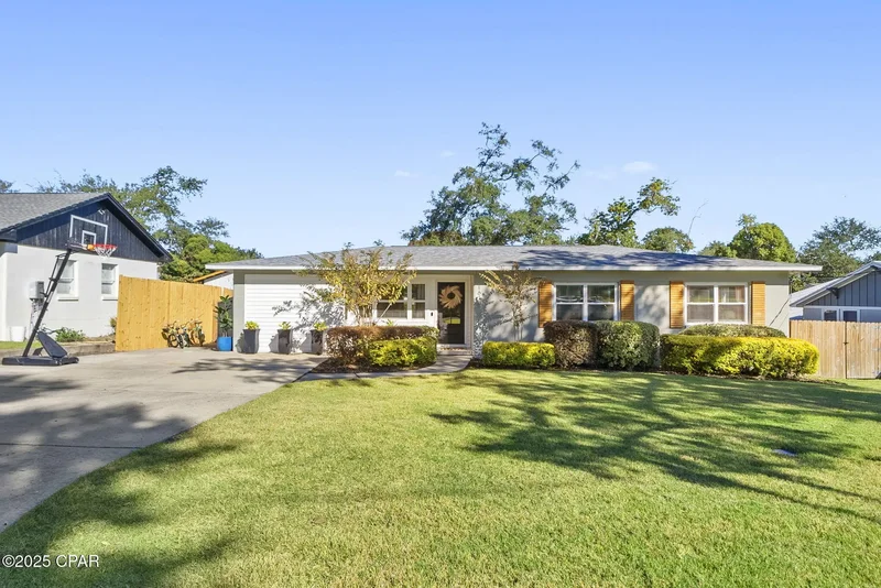 1613 Dewitt Street , Panama City, FL 32401, Panama City, Florida, United States. - Photo 5