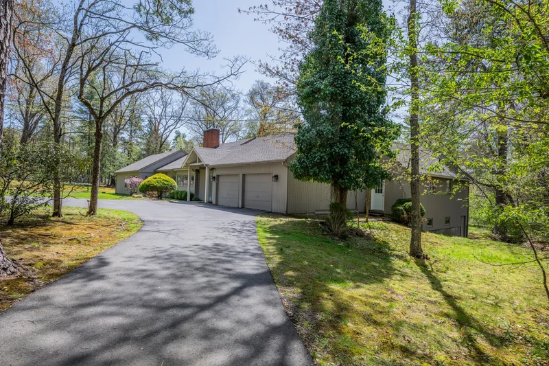23 Vine Hill Road, Farmington, CT 06032, Farmington, Connecticut, United States. - Photo 34