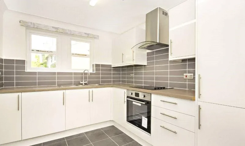 Creefleet House, Kew Road, Richmond, England, United Kingdom. - Photo 3