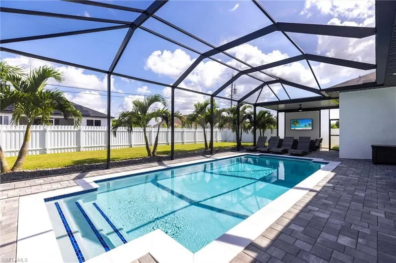 1005 NE 9th TER, Cape Coral, Florida, United States. - Photo 18