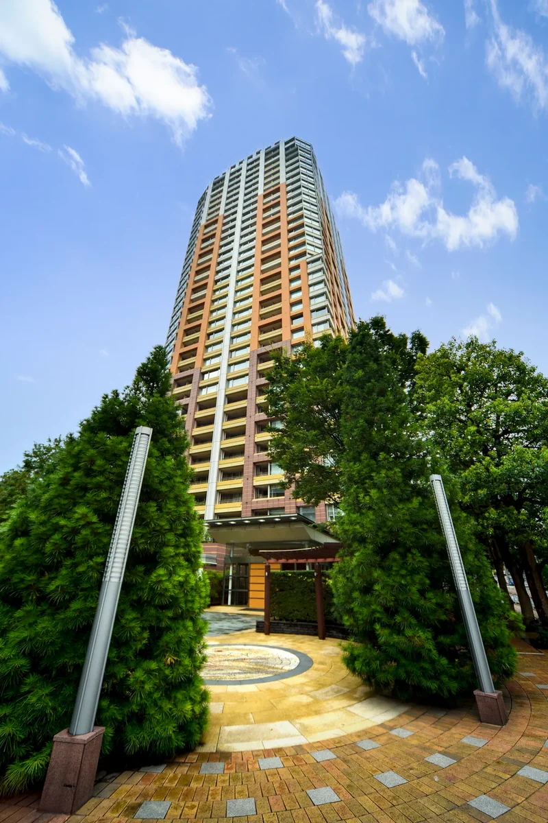 Aoyama Park Tower