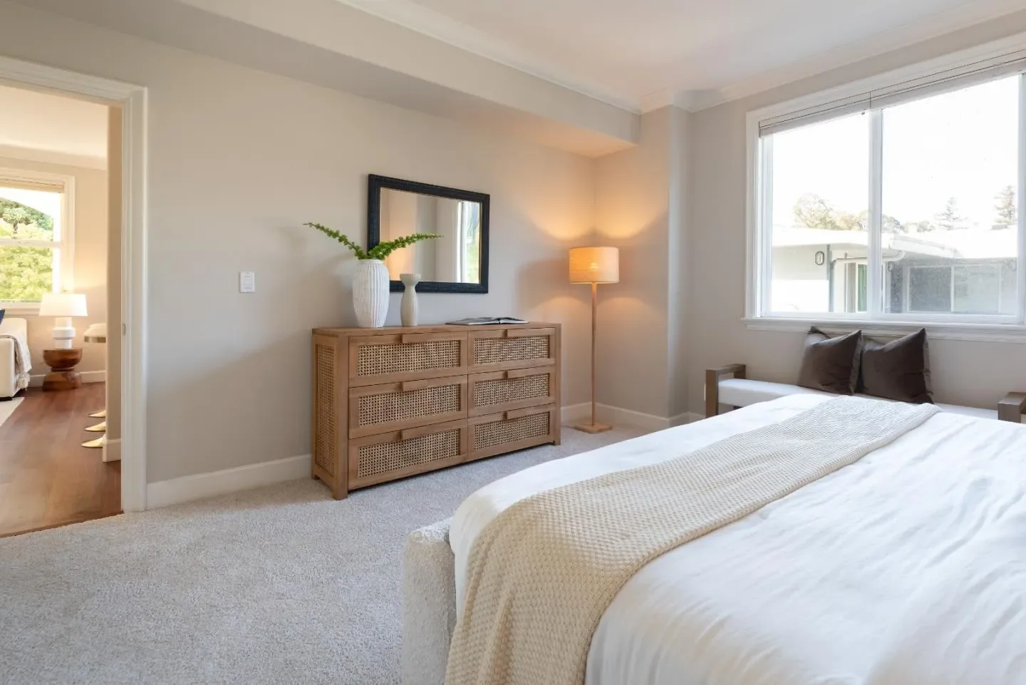 1237 Capuchino Avenue, Burlingame, California, United States. - Photo 11