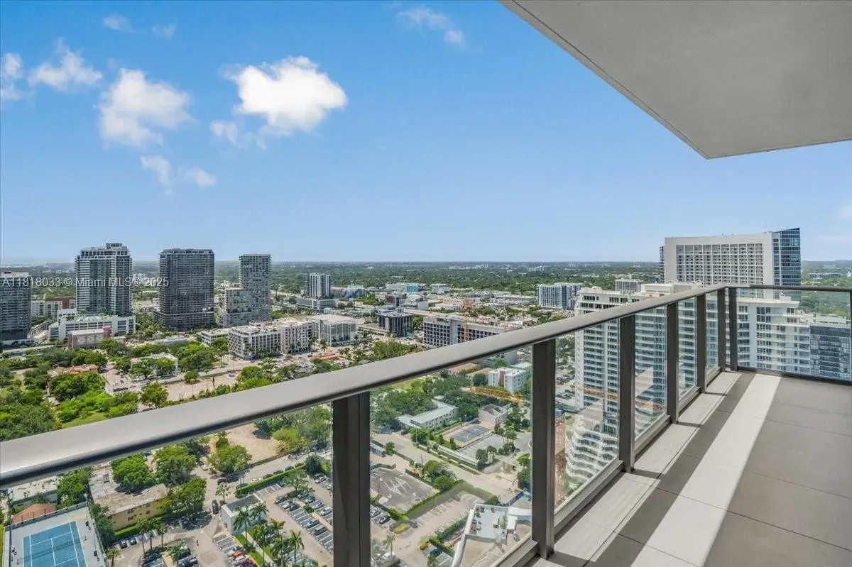 3131 NE 7th Ave 3306, Miami, Florida, United States. - Photo 38