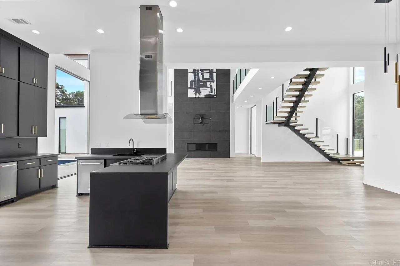 Gallery photo 10