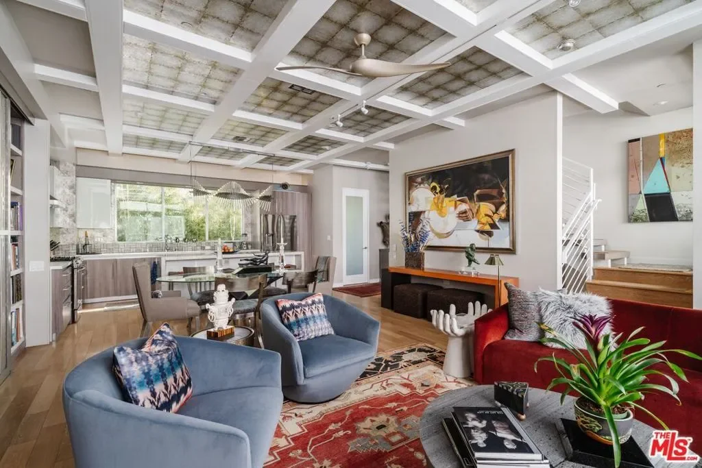 6732 W HEPBURN Way, Los Angeles, California, United States. - Photo 6
