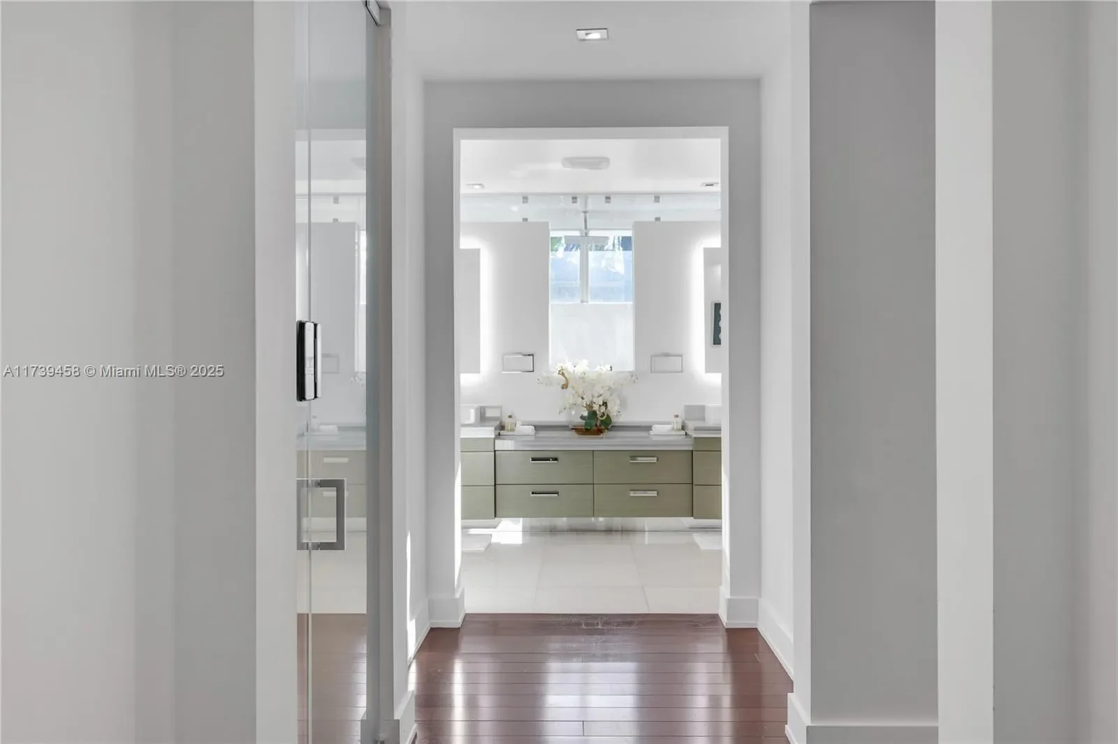 300 Royal Plaza Dr, Fort Lauderdale, Florida, United States. - Photo 21