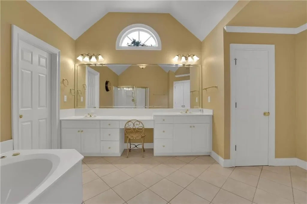 1502 Menlo Drive NW, Kennesaw, Georgia, United States. - Photo 23