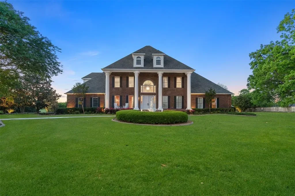 343 E Town East Boulevard, Sunnyvale, Texas, United States. - Photo 32
