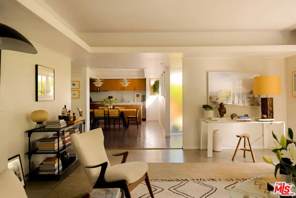 2246 Chelan Place, Los Angeles, California, United States. - Photo 15