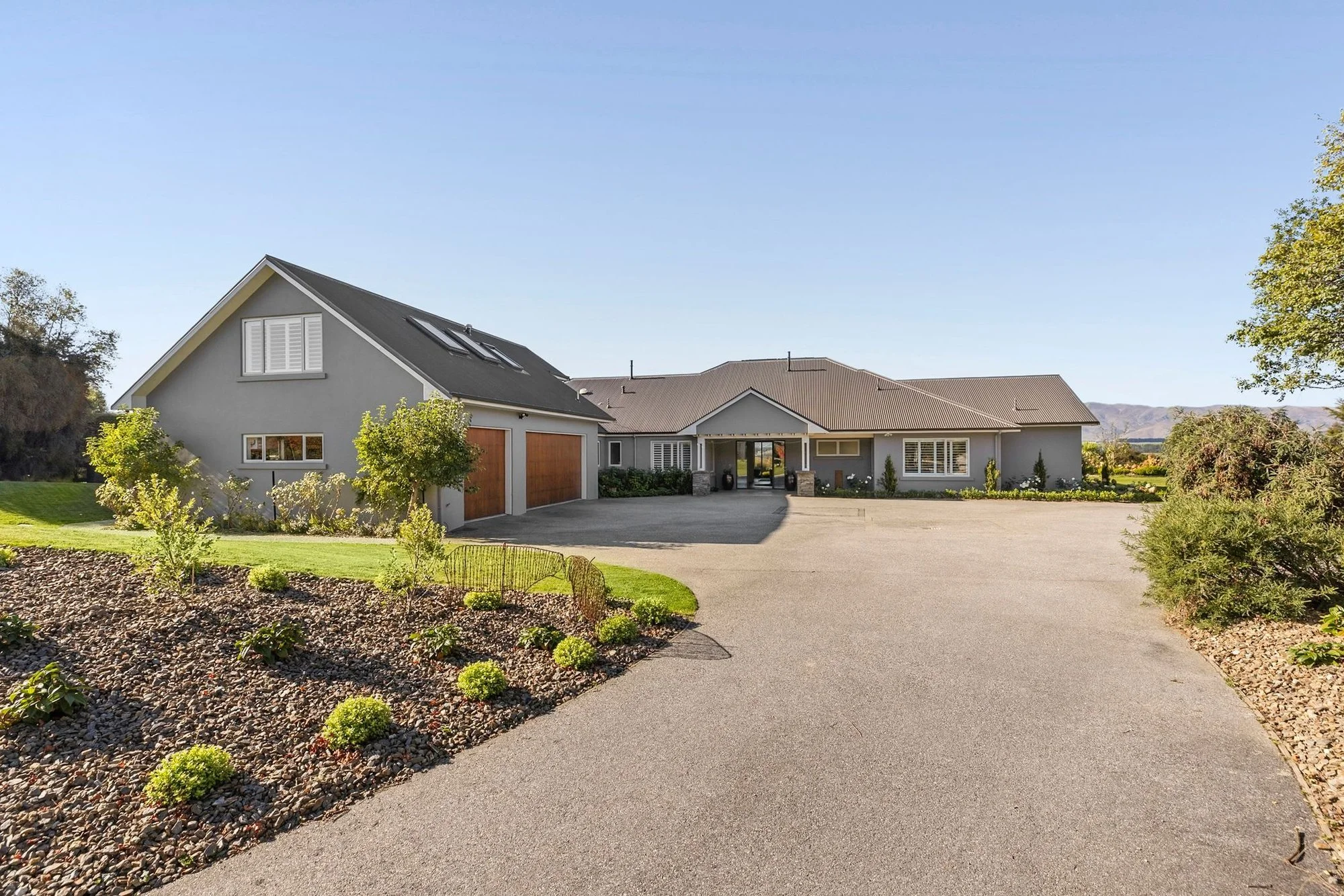 Exterior photo 3