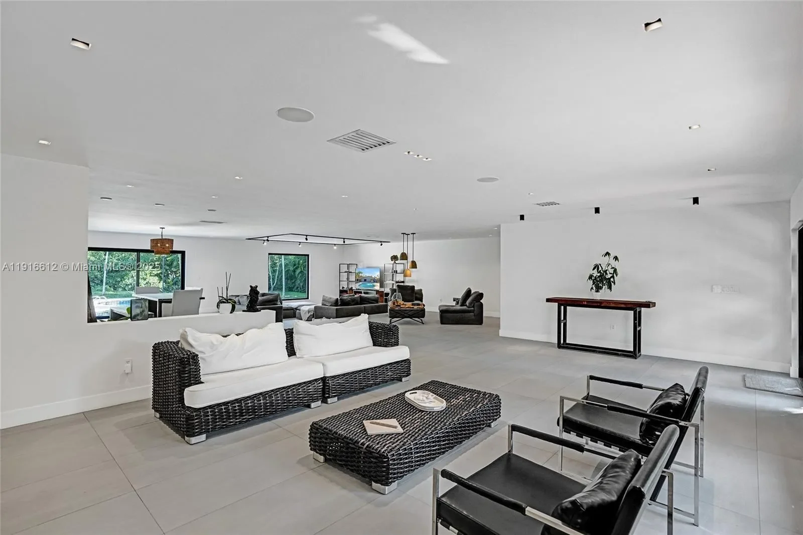 Gallery photo 10