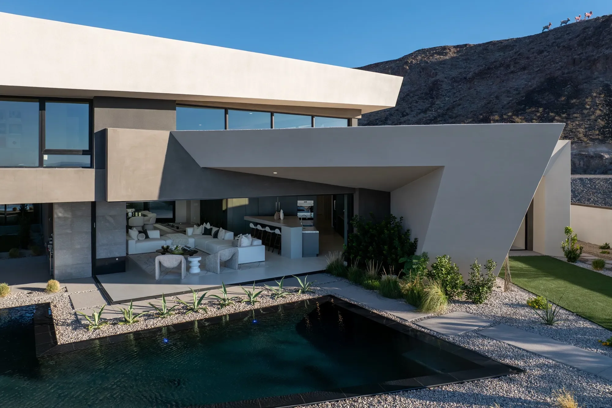 8 Chisel Crest Court, Henderson, NV 89012, Henderson, Nevada, United States. - Photo 30