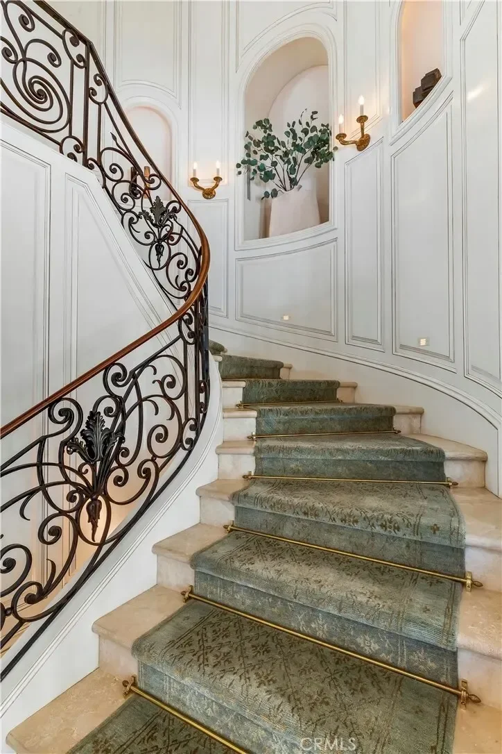 145 EMERALD BAY, Laguna Beach, California, United States. - Photo 26