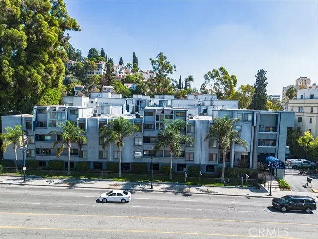 1940 N Highland , 26, Hollywood Hills, CA 90068, Los Angeles, California, United States. - Photo 42