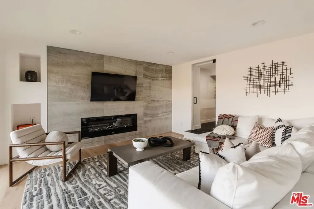 1648 Summitridge Drive, Beverly Hills, California, United States. - Photo 14
