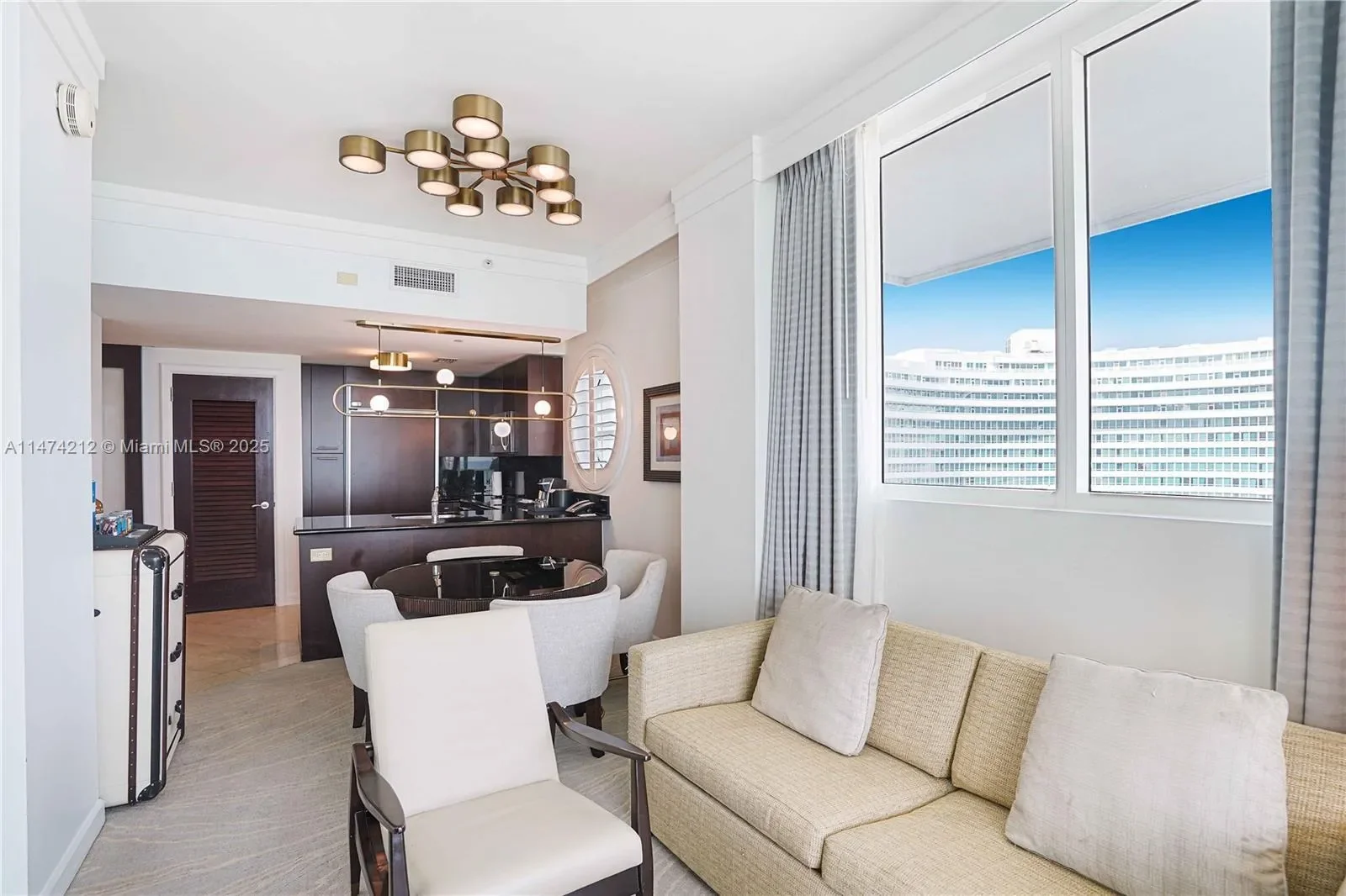 4391 Collins Ave 709, Miami Beach, Florida, United States. - Photo 4