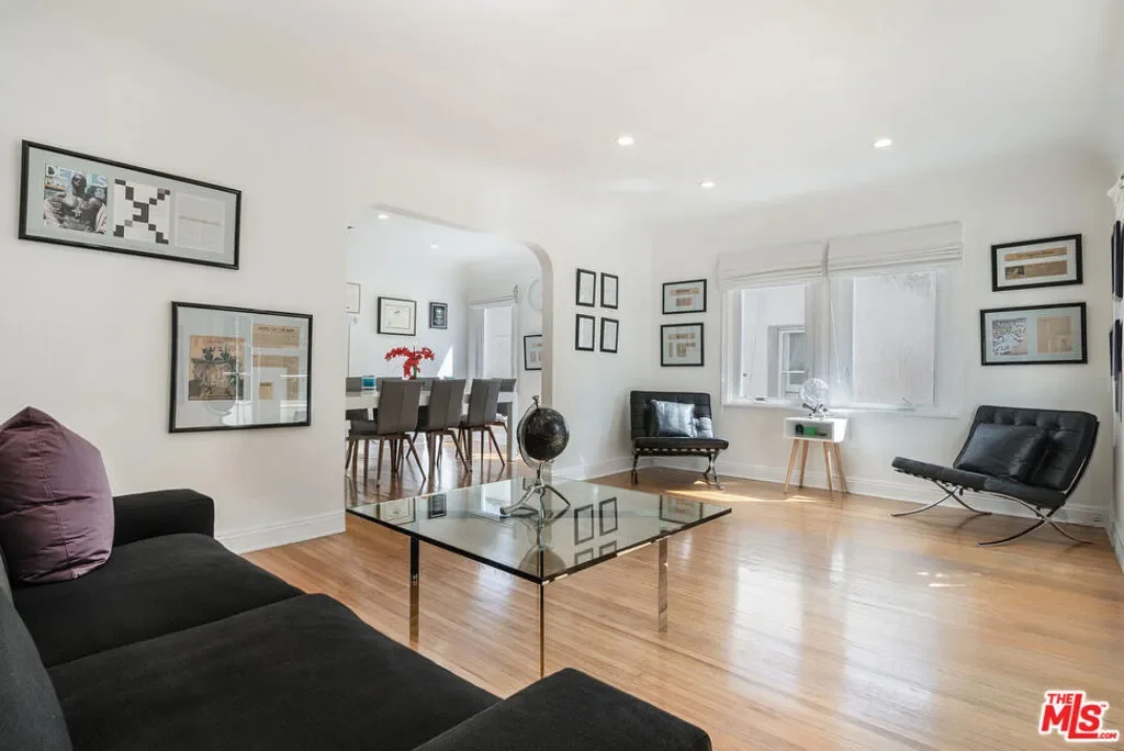 9037 Elevado Street, Los Angeles, California, United States. - Photo 28