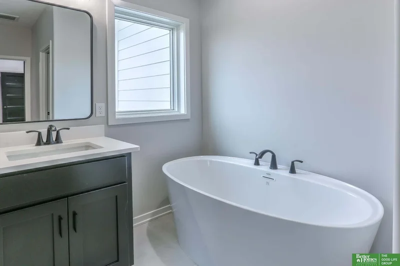 5709 N 195th Street, Elkhorn, NE 68022, Omaha, Nebraska, United States. - Photo 15