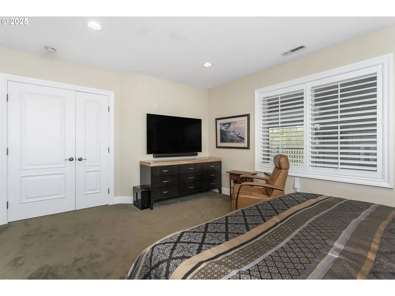 5525 SE SCENIC LN #301, Vancouver, WA 98661, Vancouver, Washington, United States. - Photo 26