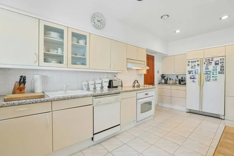 4650 Livingston Avenue, New York, New York, United States. - Photo 2