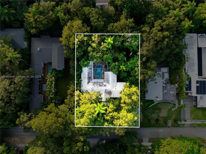 2850 Natoma St, Miami, Florida, United States. - Photo 9