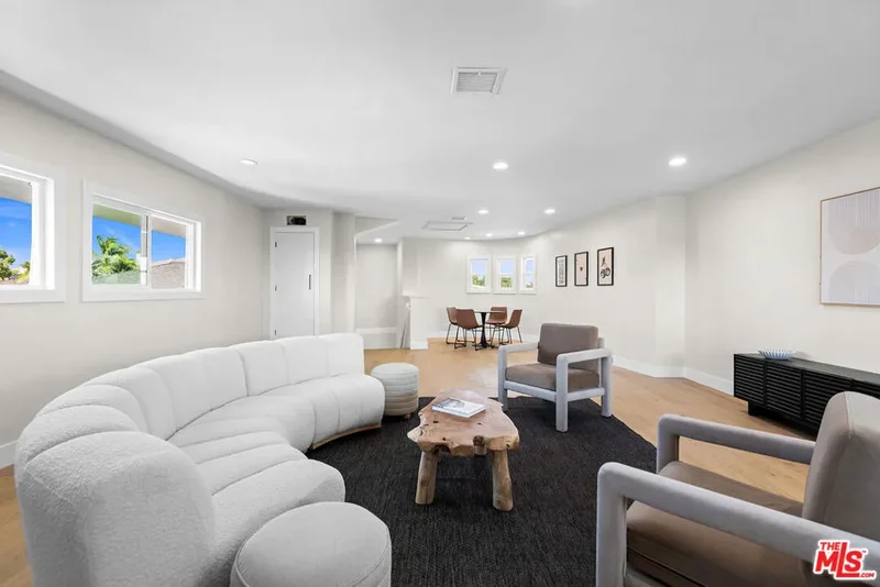 4204 Olympiad Drive, Los Angeles, California, United States. - Photo 19