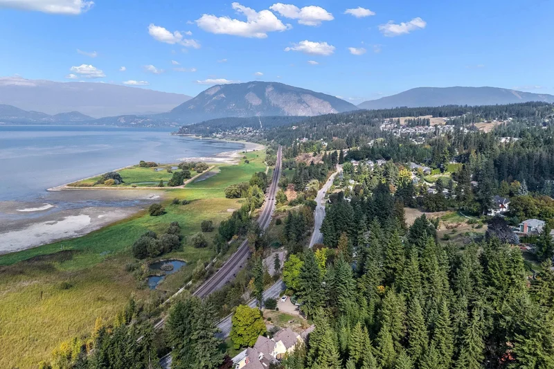 1430 Lakeshore Road NE, Salmon Arm, BC V1E 2V7, Salmon Arm, British Columbia, Canada. - Photo 60