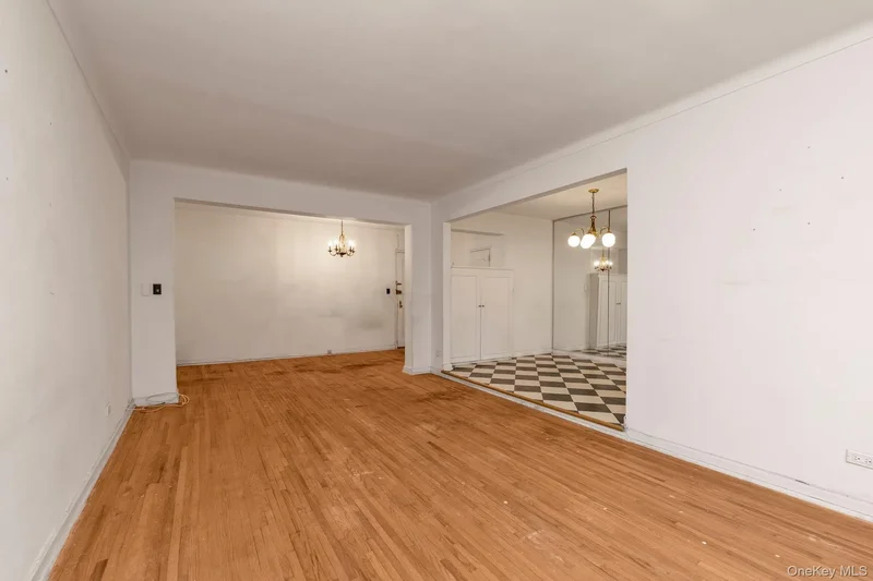68-61 Yellowstone Boulevard, New York, New York, United States. - Photo 4