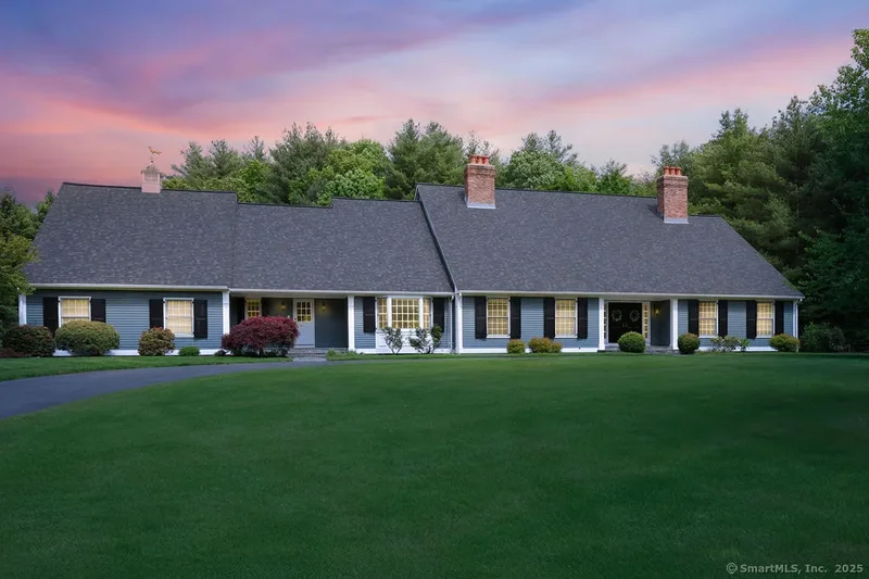 16 Oak Bluff, Avon, Connecticut, United States. - Photo 4