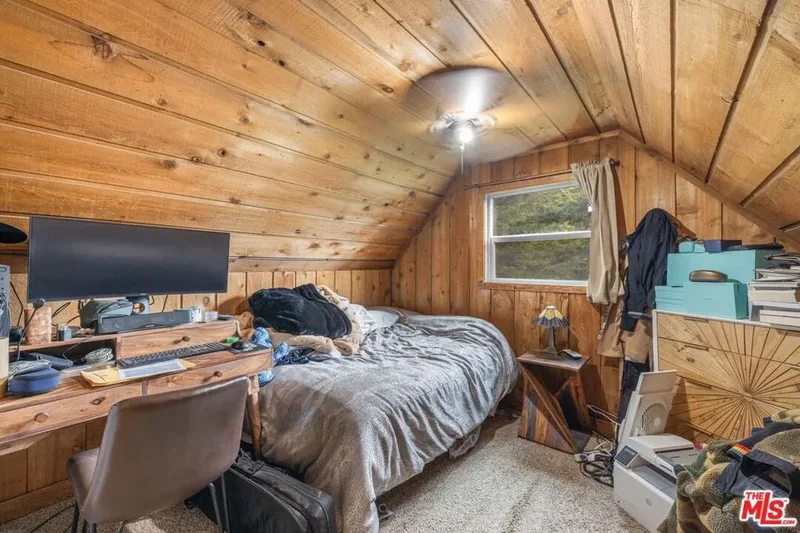 64050 Gallatin Road, Gallatin Gateway, Montana, United States. - Photo 11