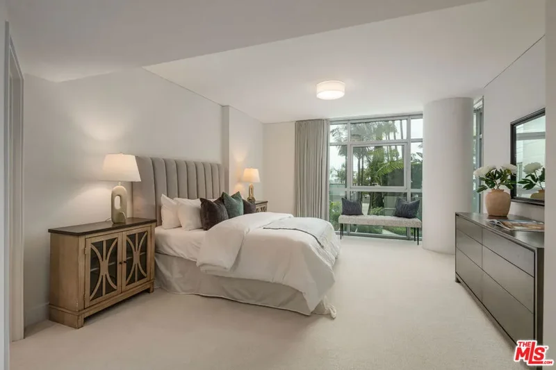 13650 Marina Pointe Drive 403, Marina del Rey, California, United States. - Photo 19